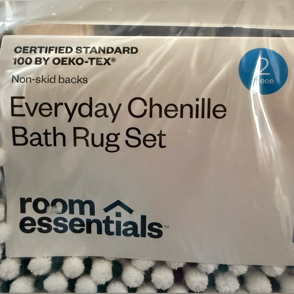 Room Essentials Chenille Bath Mat Set in Green and White NWT